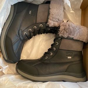 Voted best winter boot for women by NY Times. Ugg Adirondack boot III. Size 10